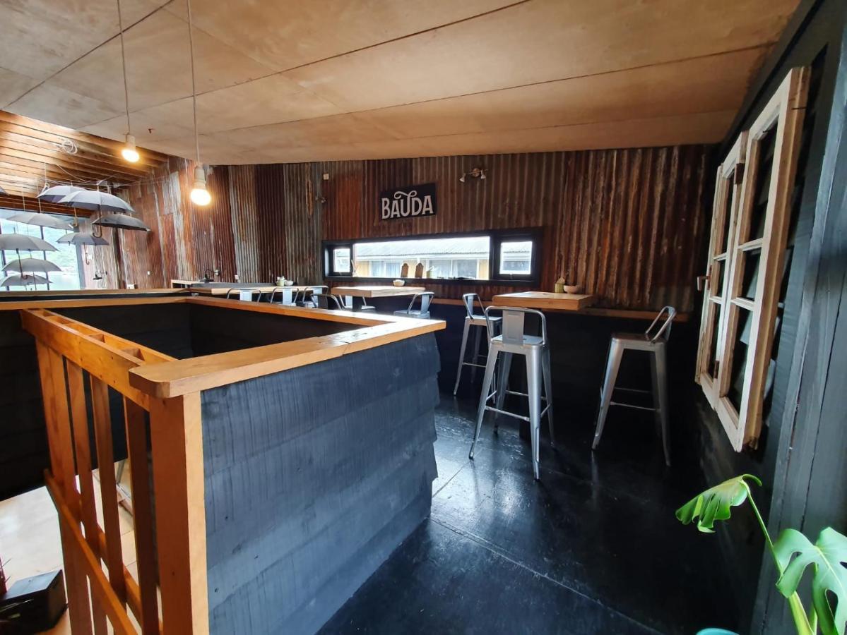 Hotel & Cafe Bauda Castro Bagian luar foto