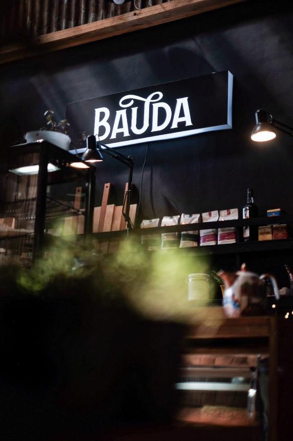 Hotel & Cafe Bauda Castro Bagian luar foto